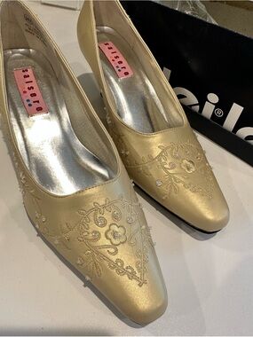 Saisera Gold Embroidered Satin Heels